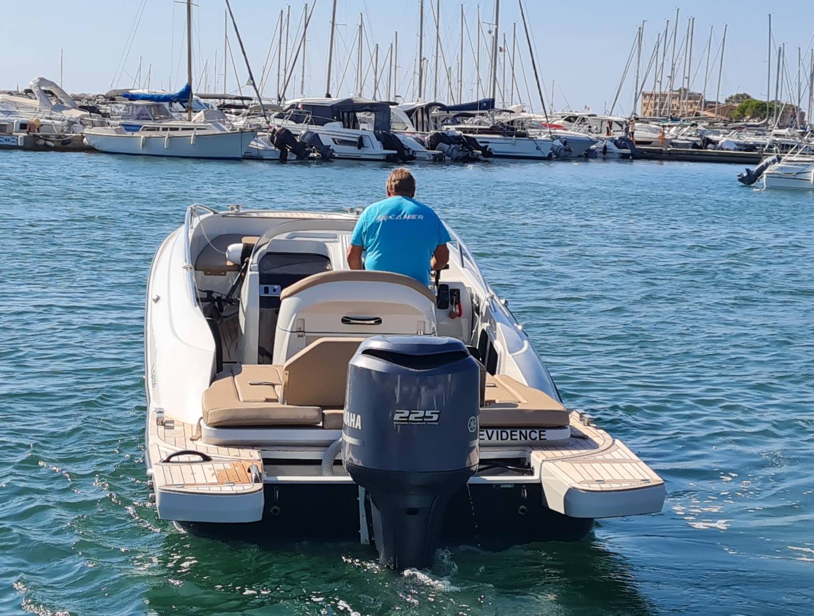 Vedette Clear 750 open d'occasion dans le Var