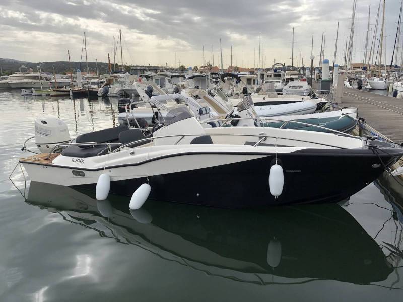 Libra 650 Open de Clear en vente à Bandol