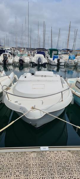 Quicksilver 435 avec cabine en vente d'occasion à Bandol